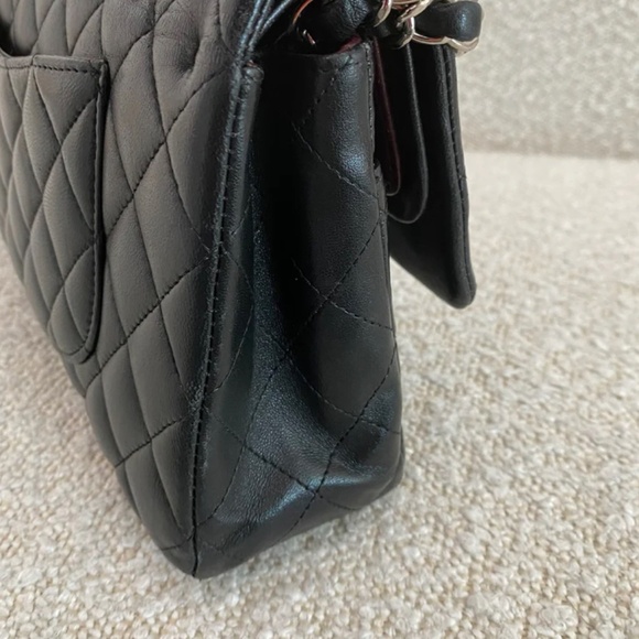Authentic Chanel Classic Flap Black Medium Lambskin SHW - Picture 12 of 16